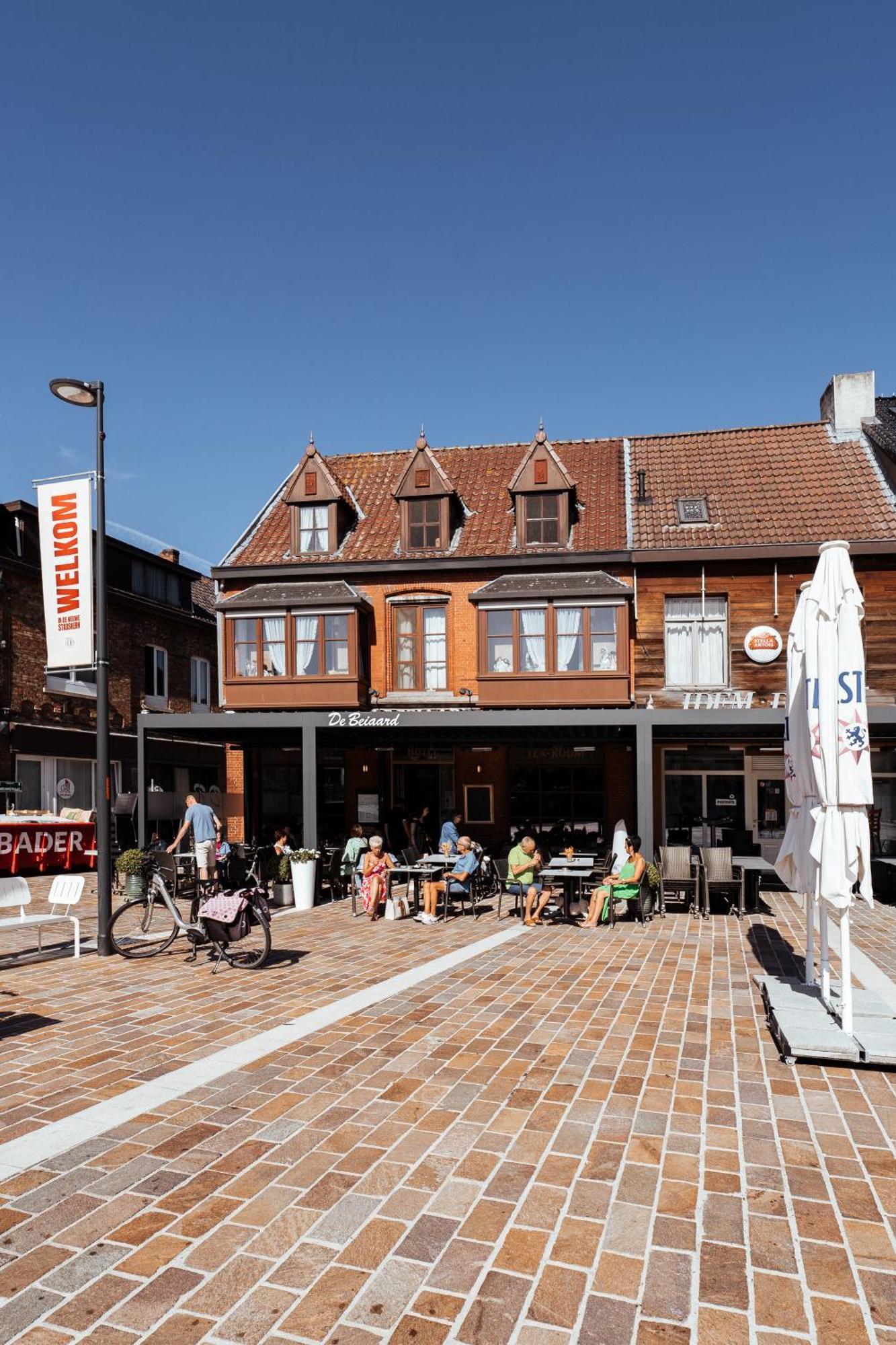 Hotel Brasserie De Beiaard Torhout Esterno foto